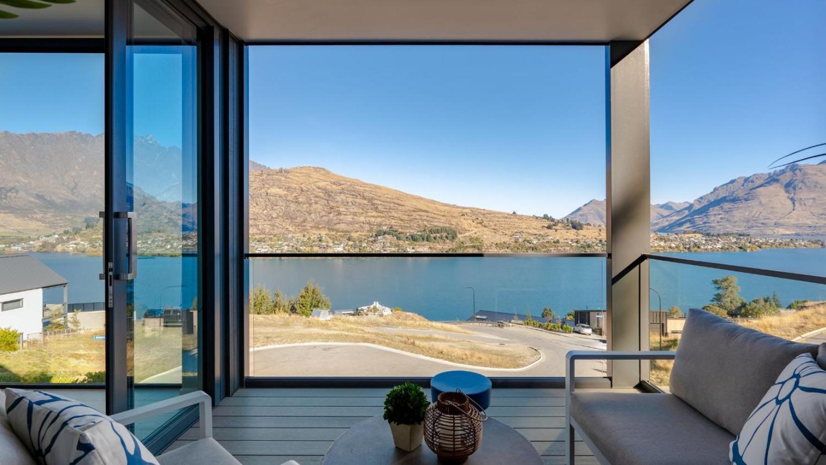 Villa The Tiers- Hot Tub- Ac- Bbq- Free Parking Queenstown Exterior foto